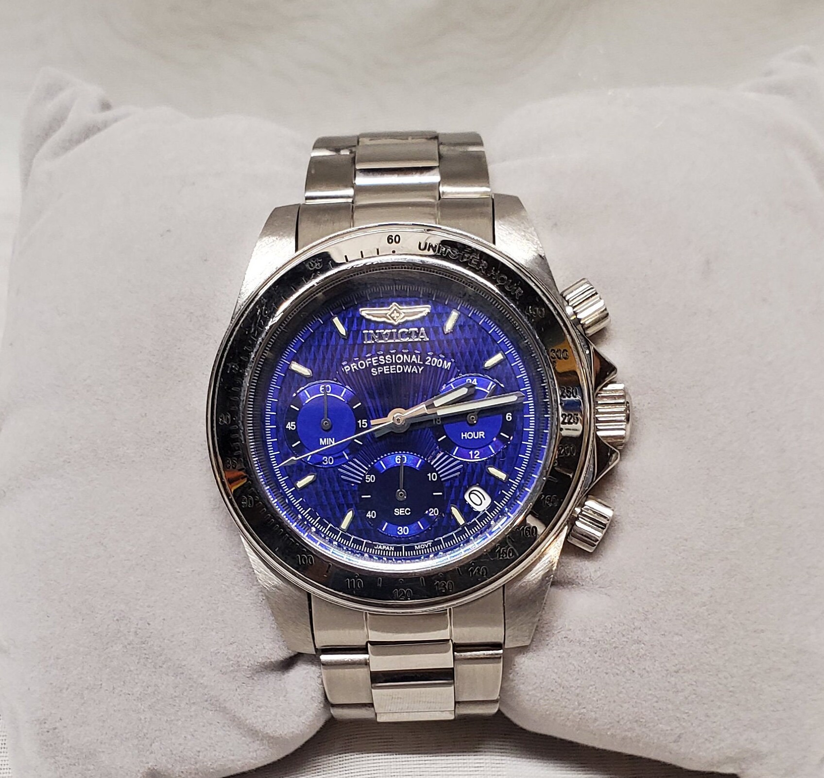 Invicta 9329 deals
