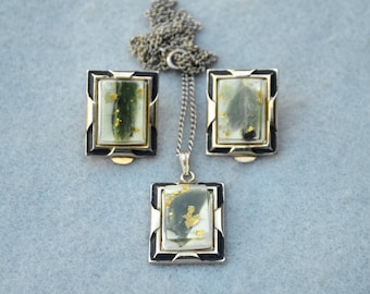 Jade and Gold Flake in Lucite Necklace and Earring Set Vintage