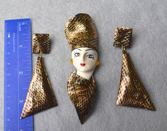 High Fashion Lady In Gold Snakeskin Hat Brooch an… - image 10