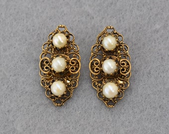 Cultured Pearl Earrings Antiqued Gold Tone Clip Back Vintage
