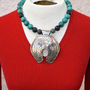 Turquoise and Black Onyx with Silver Tone Southwest Focal Necklace and Earrings image 7