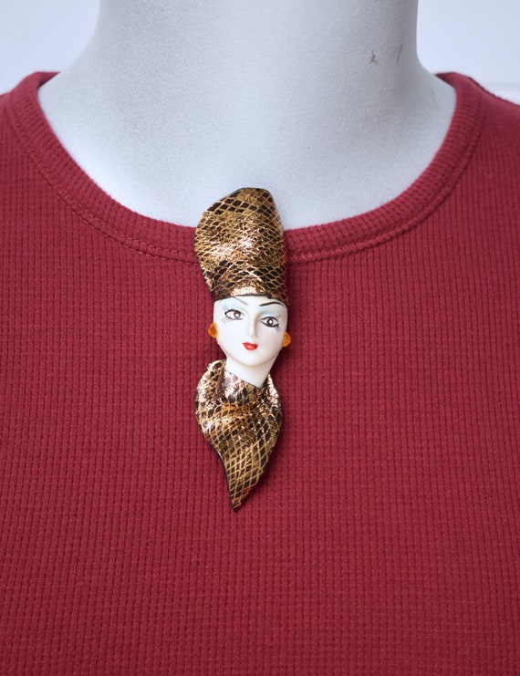 High Fashion Lady In Gold Snakeskin Hat Brooch an… - image 2