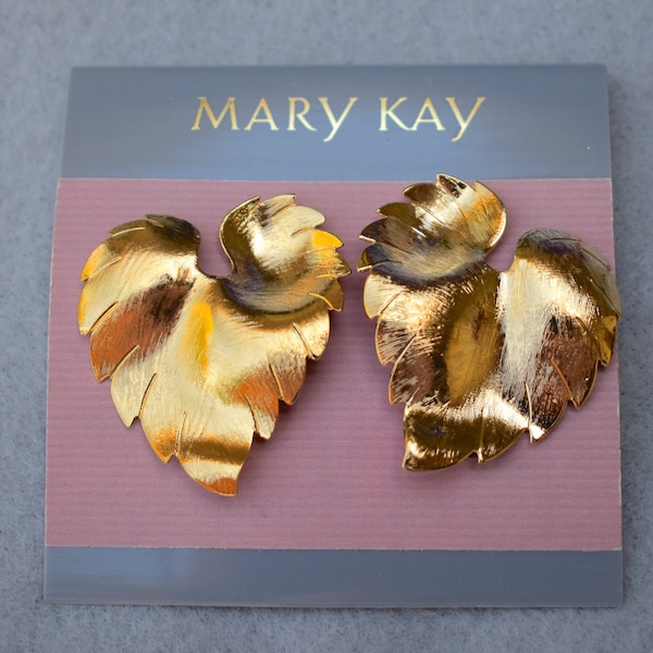 Mary Kay Leaf Earrings Textured Gold Tone Vintage NOS