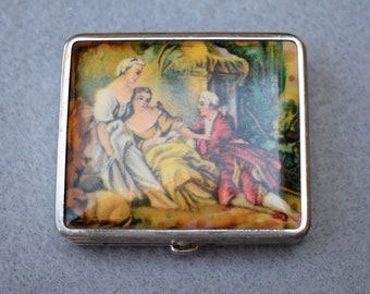 Victorian Style Compact Vintage Collectible