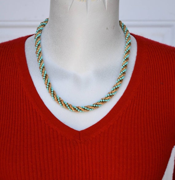 Avon Rope Twist Necklace in Original Box Vintage