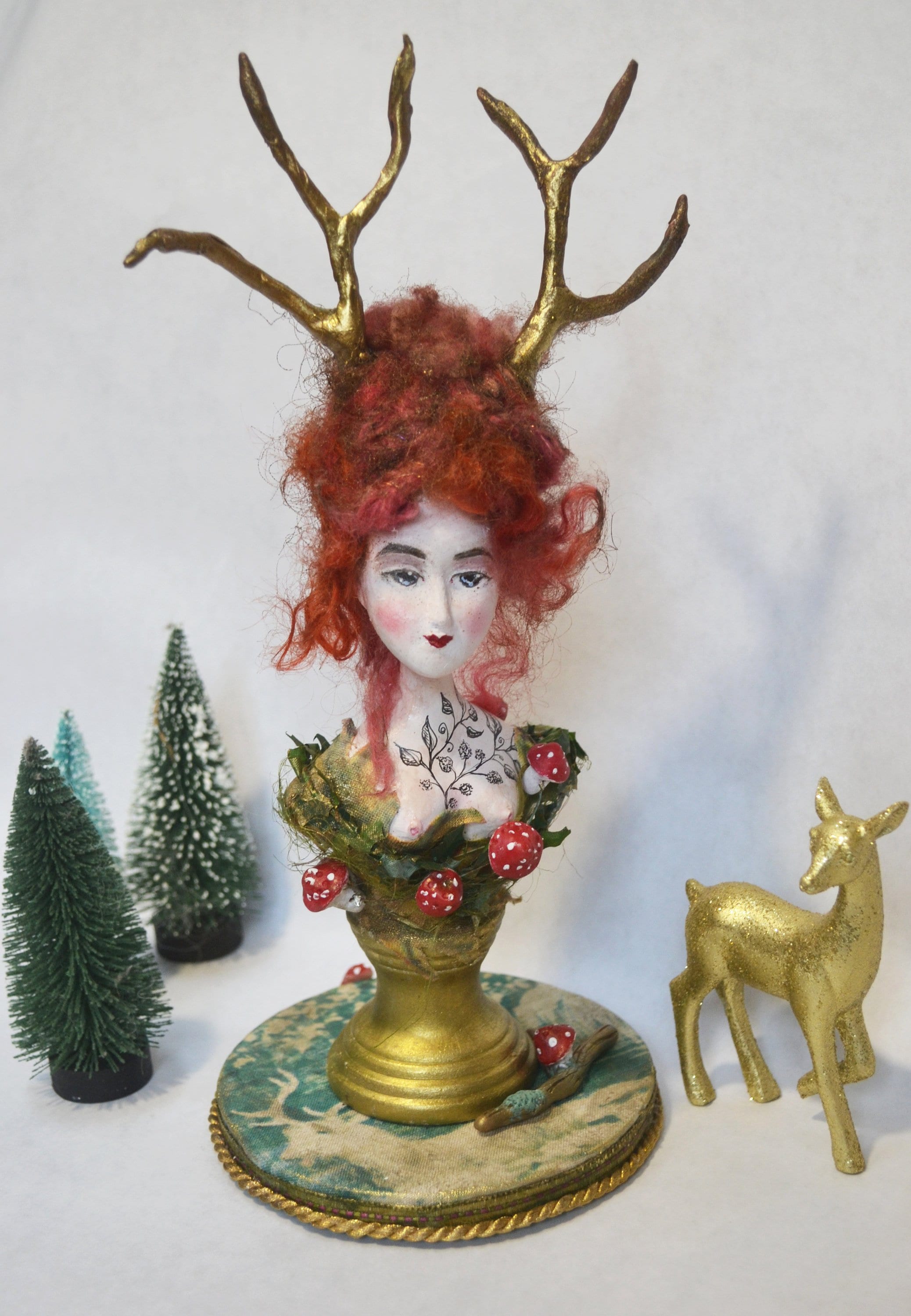 Petit Buste Fée Des Bois avec Ses Champignons