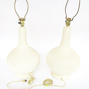 Set of Two Ceramic Midcentury Chilo Neutral Table Lamps image 4
