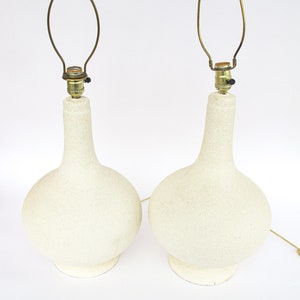 Set of Two Ceramic Midcentury Chilo Neutral Table Lamps image 8