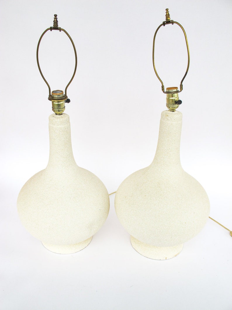 Set of Two Ceramic Midcentury Chilo Neutral Table Lamps image 8