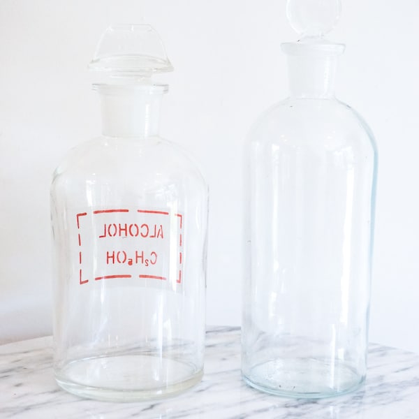 Pyrex Apothecary Chemistry Jar with Original Glass Stopper (1 Left)