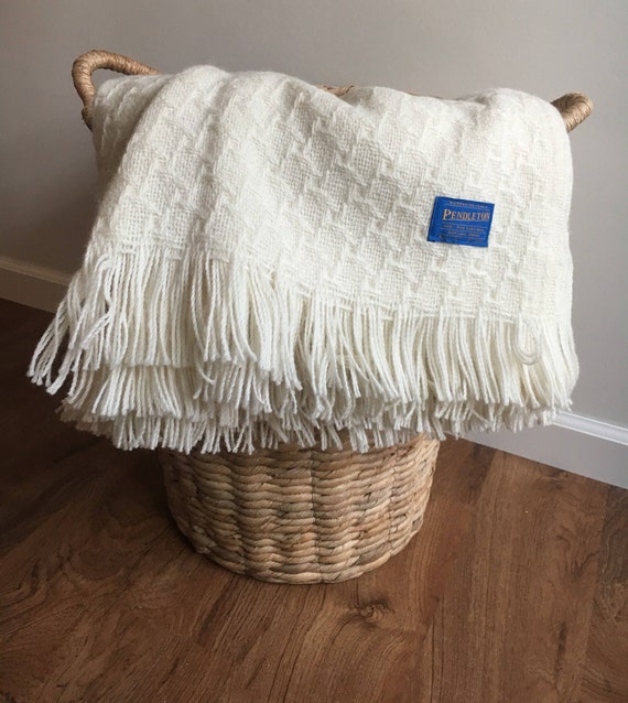 pendleton wicker style front basket