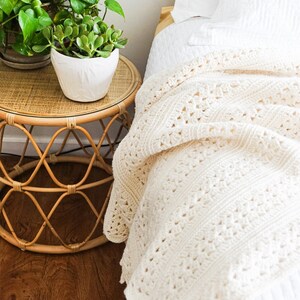 Knitted Crochet Ivory Throw Blanket image 2