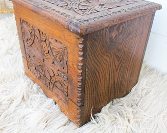 Baúl tallado madera natural. El Tavolino-Alfafar