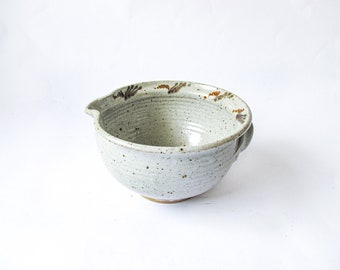 Ceramic Mixing Bowl with Spout and Handle