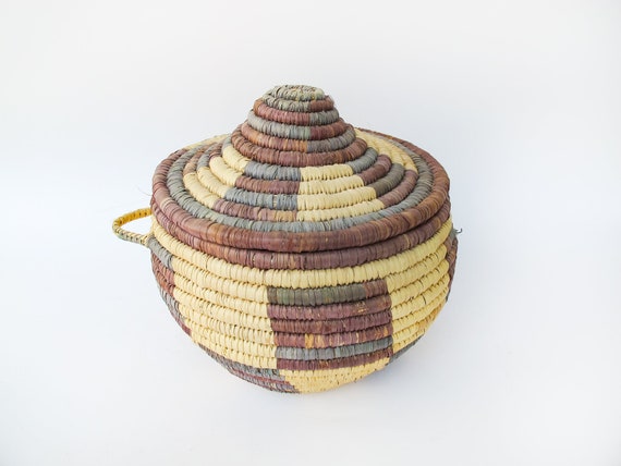 Cesta africana tejida a mano, tapa del techo de la iglesia, cesta de mimbre  tejida a mano -  España