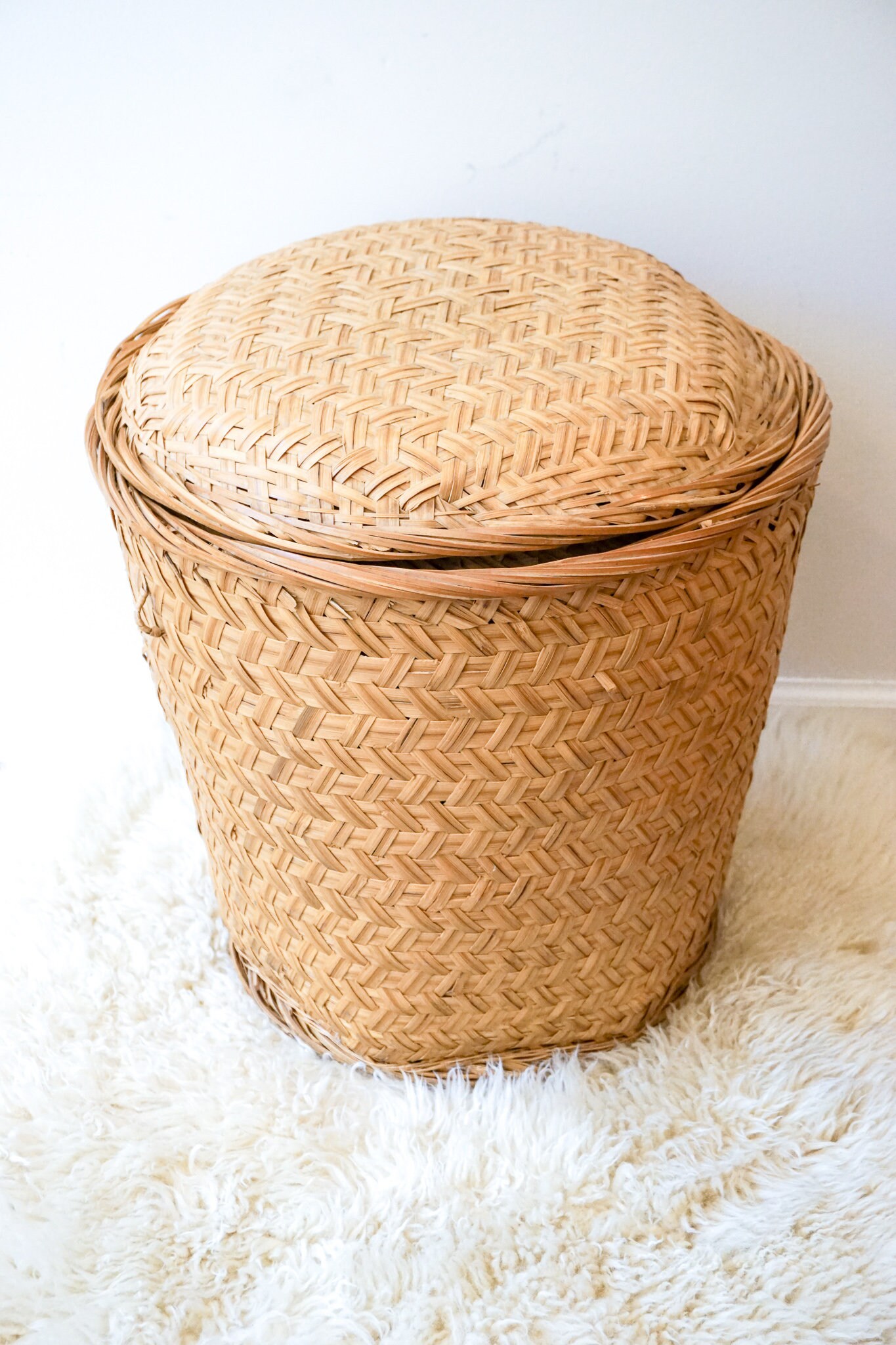Small Vintage Woven Basket Hamper With Lid Etsy