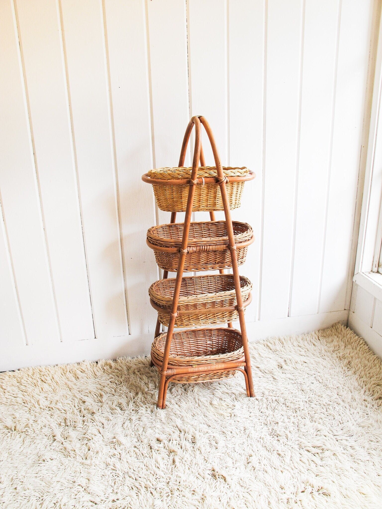 Wicker 3 outlet tier shelf