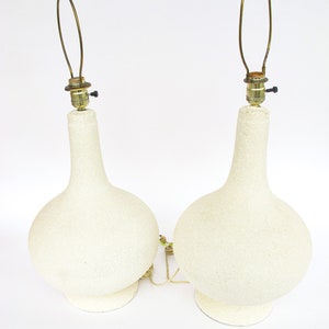 Set of Two Ceramic Midcentury Chilo Neutral Table Lamps image 10