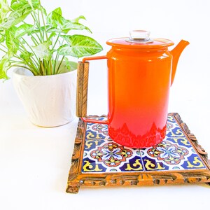 Midcentury Modern Orange Ombre Enamelware Metal Coffee Percolator with Wood Handle and Glass Top Accenting image 9
