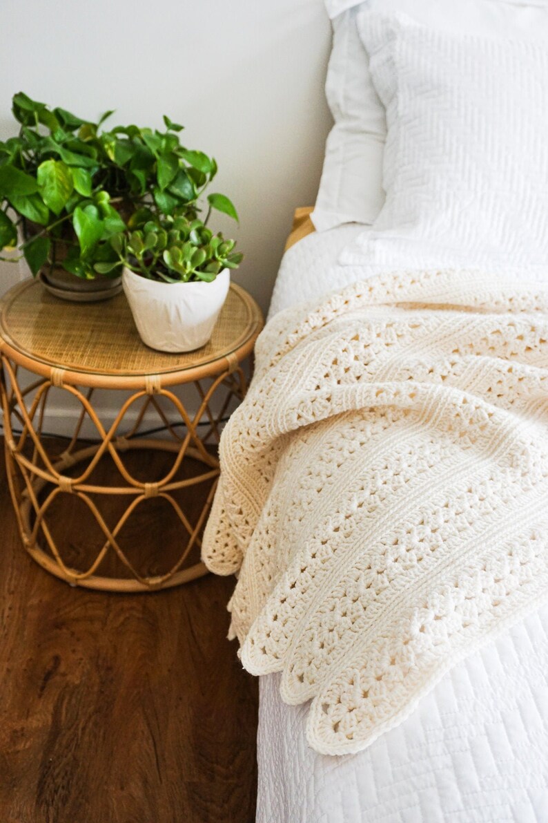 Knitted Crochet Ivory Throw Blanket image 3