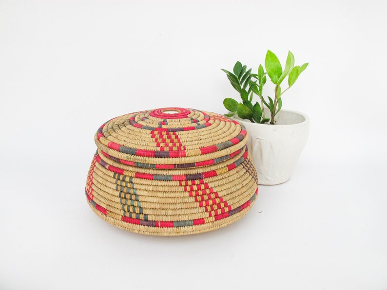 Woven Storage Basket with Lid image 1