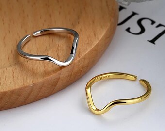 18k Gold Plated Sterling Silver V Ring, V Ring, Chevron Ring, Stacking Gold Ring, Gold Chevron Ring, V Gold Ring, Dainty Ring, Stacking Ring