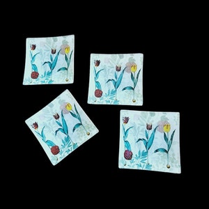 4 Vintage quadratische Teller mit Tulpenmuster, Glasteller, Dessertteller, Kuchenteller