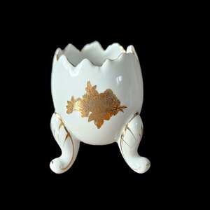 Vintage Napco Porcelain Egg Vase, Decorative Cracked Egg, Footed Egg Decor, Small Easter Vase,  Easter Egg Gift