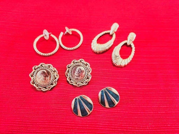 Vintage Gold Tone Earrings, Costume Jewelry Lot of 4