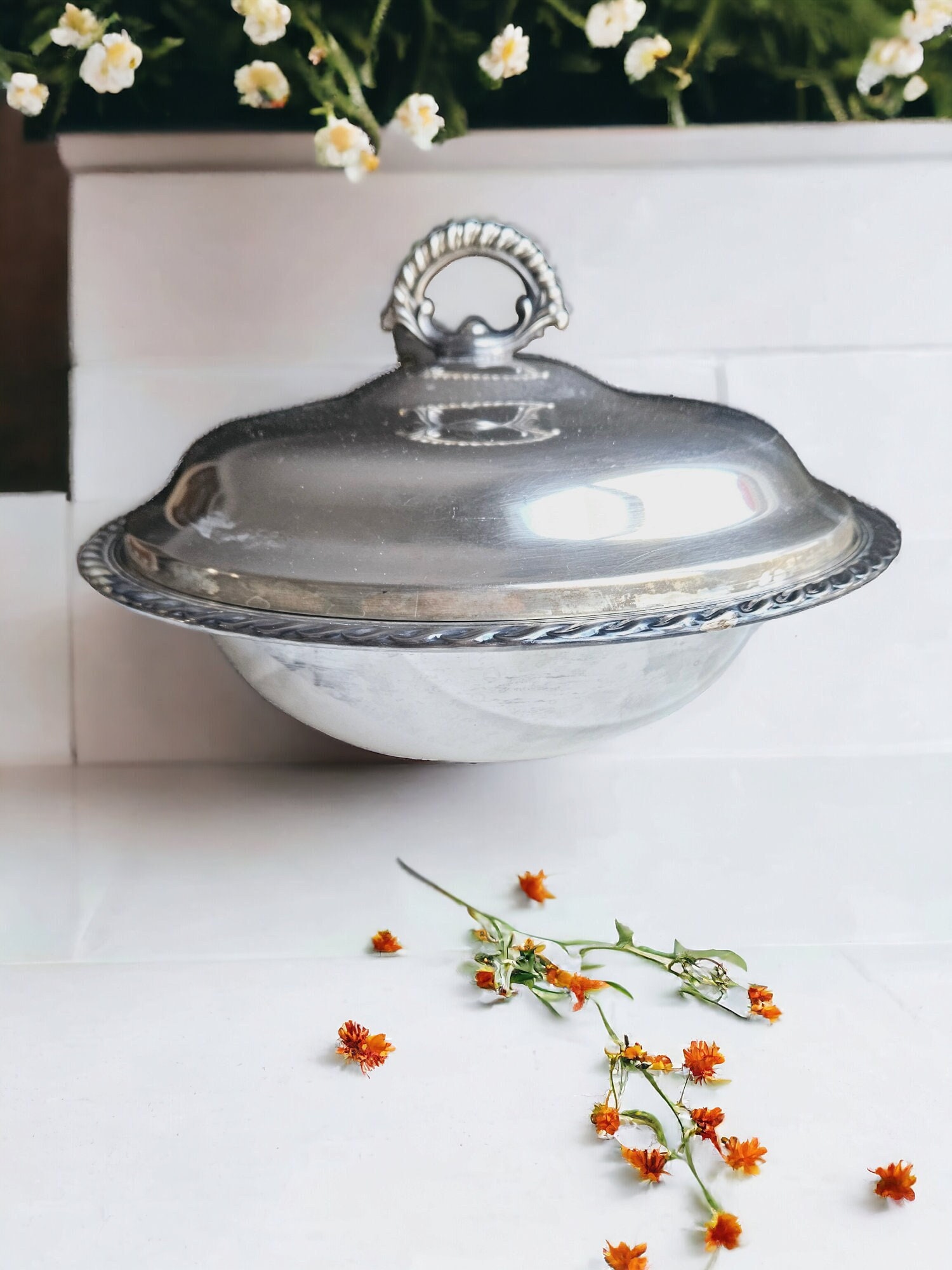 Vintage WM Rogers Silver Plated Casserole Bowl, 3-piece Pyrex