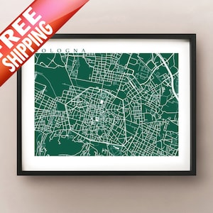 Könnte beinhalten: Gerahmter Druck einer Karte von Bologna, Italien, in weißen Linien auf dunkelgrünem Hintergrund. Die Stadtkarte ist detailliert und zeigt Straßen und Stadtstruktur. Der Druck befindet sich in einem schwarzen Rahmen und enthält das Wort "BOLOGNA".