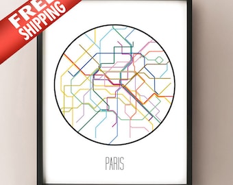 Könnte beinhalten: Ein gerahmter Druck mit einer farbenfrohen, stilisierten Karte des Pariser U-Bahn-Systems. Die Karte ist kreisförmig, mit Linien in verschiedenen Farben. Das Wort "PARIS" ist darunter in einer einfachen Schriftart gedruckt. Der Rahmen ist schwarz.