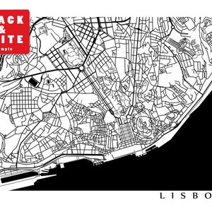 Op de afbeelding: Zwart-wit kaart van Lissabon, Portugal, met de straten en bezienswaardigheden van de stad. Het woord "LISBON" staat onderaan. Een rood vierkant linksboven leest "BLACK & WHITE Example".
