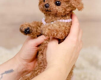 手作りのぬいぐるみティーカッププードル：マイクロサイズの子犬の