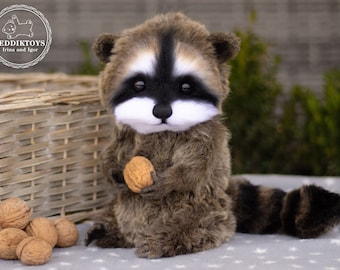 Oso de peluche mapache OOAK: muñeco de peluche coleccionable hecho a mano