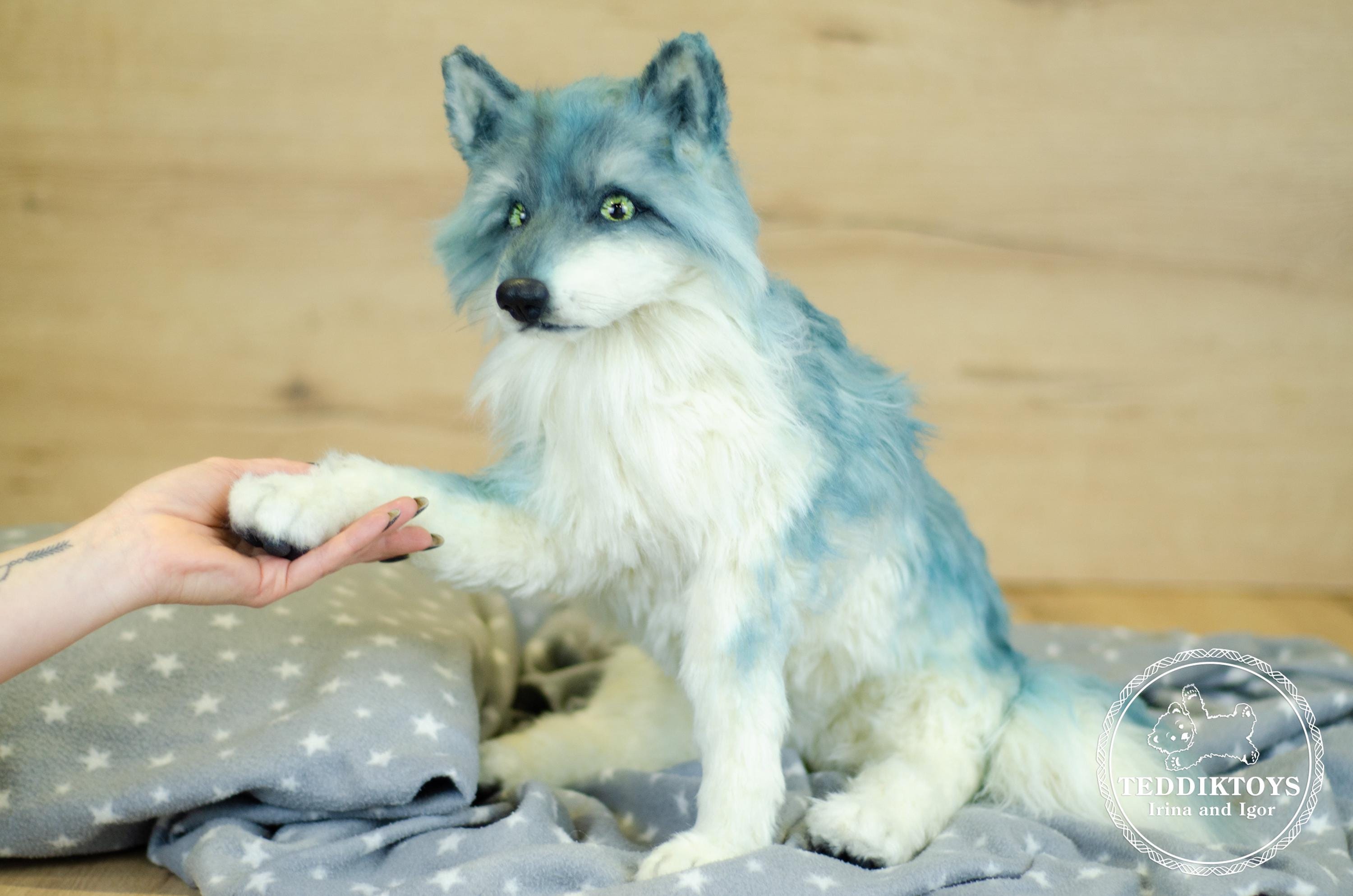 手作りのリアルなオオカミのぬいぐるみ - カスタムファンタジー動物の