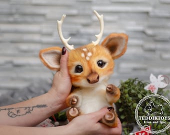Solly, cervo di peluche fatto a mano - Occhi di vetro - Regalo da collezione