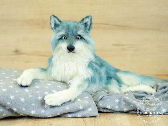 手作りのリアルなオオカミのぬいぐるみ - カスタムファンタジー動物の