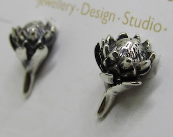Sterling silver stunning 3D king Protea earrings