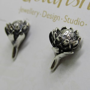 Sterling silver stunning 3D king Protea earrings