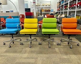 Herman Miller Eames Soft Pad Management Height Chair