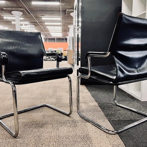 Pair of Uno Arm Chairs by Paolo Deganello & Gilberto Corretti for Marcatre | 1970s Midcentury Modern Italian Vintage