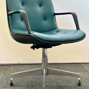 Vintage Steelcase 451 Office Chair (Teal/Chrome)