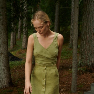 Haut cache-cœur olive soja - Haut cache-cœur - Haut court - Blouse cache-cœur en lin - Hauts en lin doux