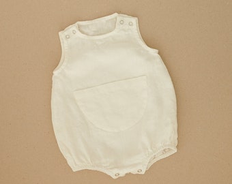 Unisex linen baby romper with pocket