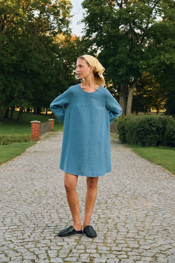 blue oversized dress Oversized Flutter Sleeves Shirred Waist V Neck Midi Dress with Floral Print in Blue and White | HOXTON GAL