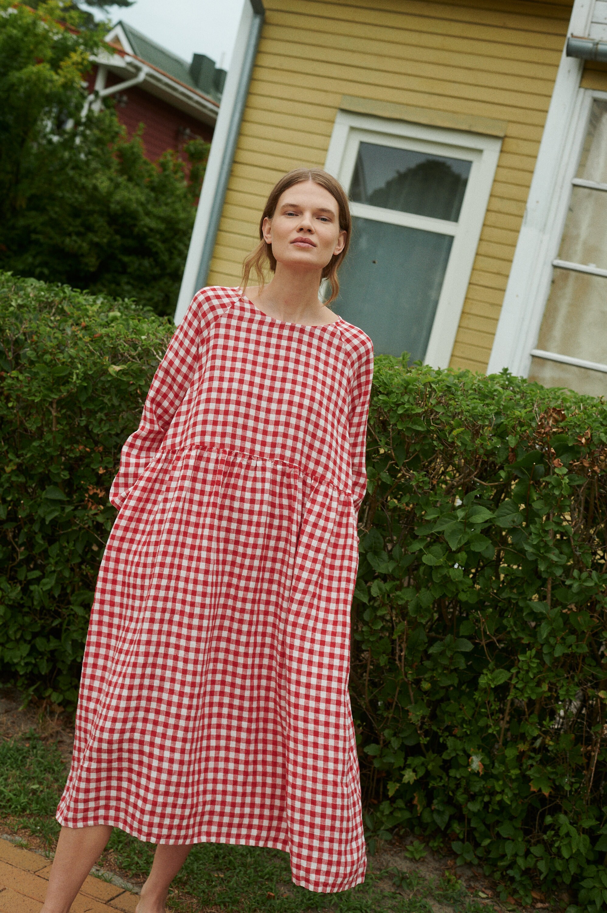 open lace back dress Marta Roja Gingham Midi Dress main image 1