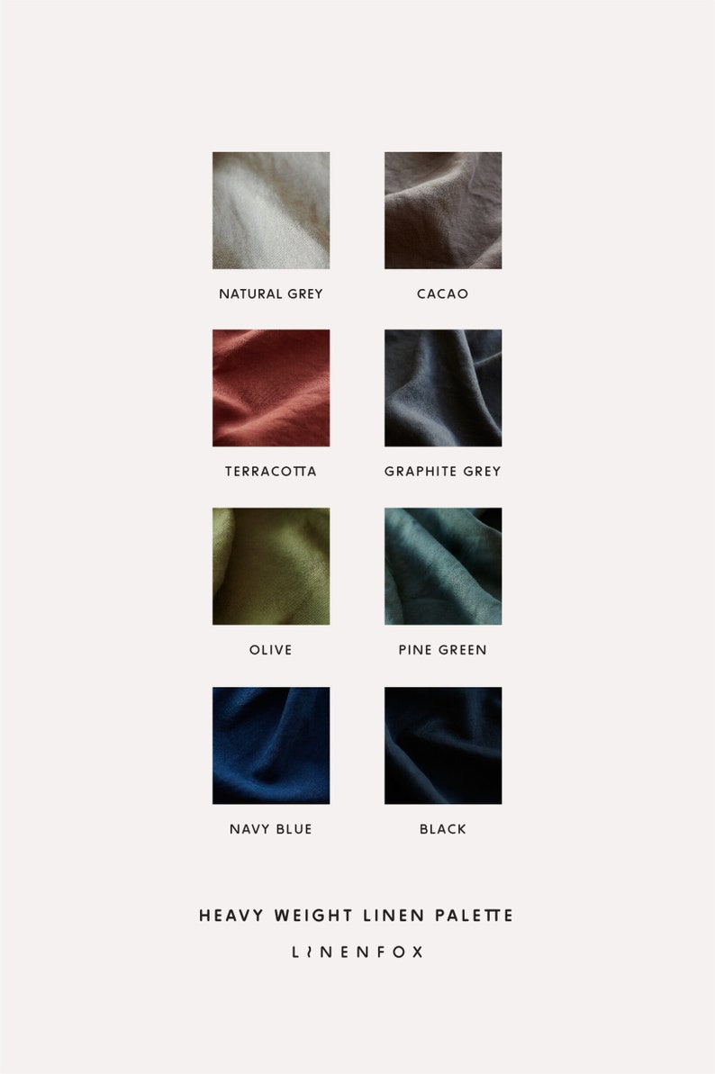 Peut inclure: Une palette de couleurs de tissus en lin &eacute;pais dans les tons gris naturel, cacao, terre cuite, gris graphite, olive, vert pin, bleu marine et noir. Les &eacute;chantillons sont dispos&eacute;s en deux rang&eacute;es de quatre. Le texte "HEAVY WEIGHT LINEN PALETTE" et "LINENFOX" se trouve sous les &eacute;chantillons.