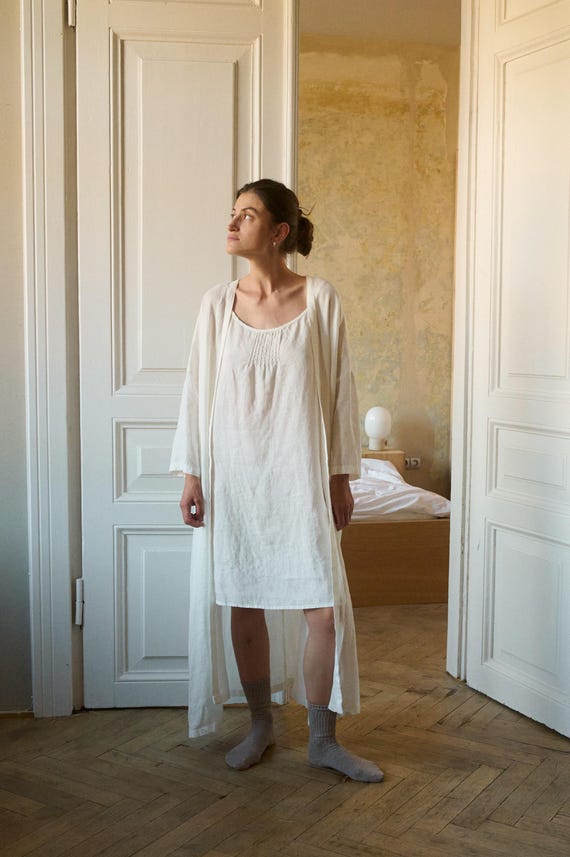 chinese dress ladies Verlaine White Linen Blend Maxi Dress - US 14