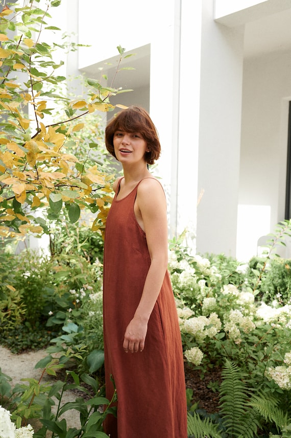 knee length dresses for ladies The Seamed Dress in Stretch Linen